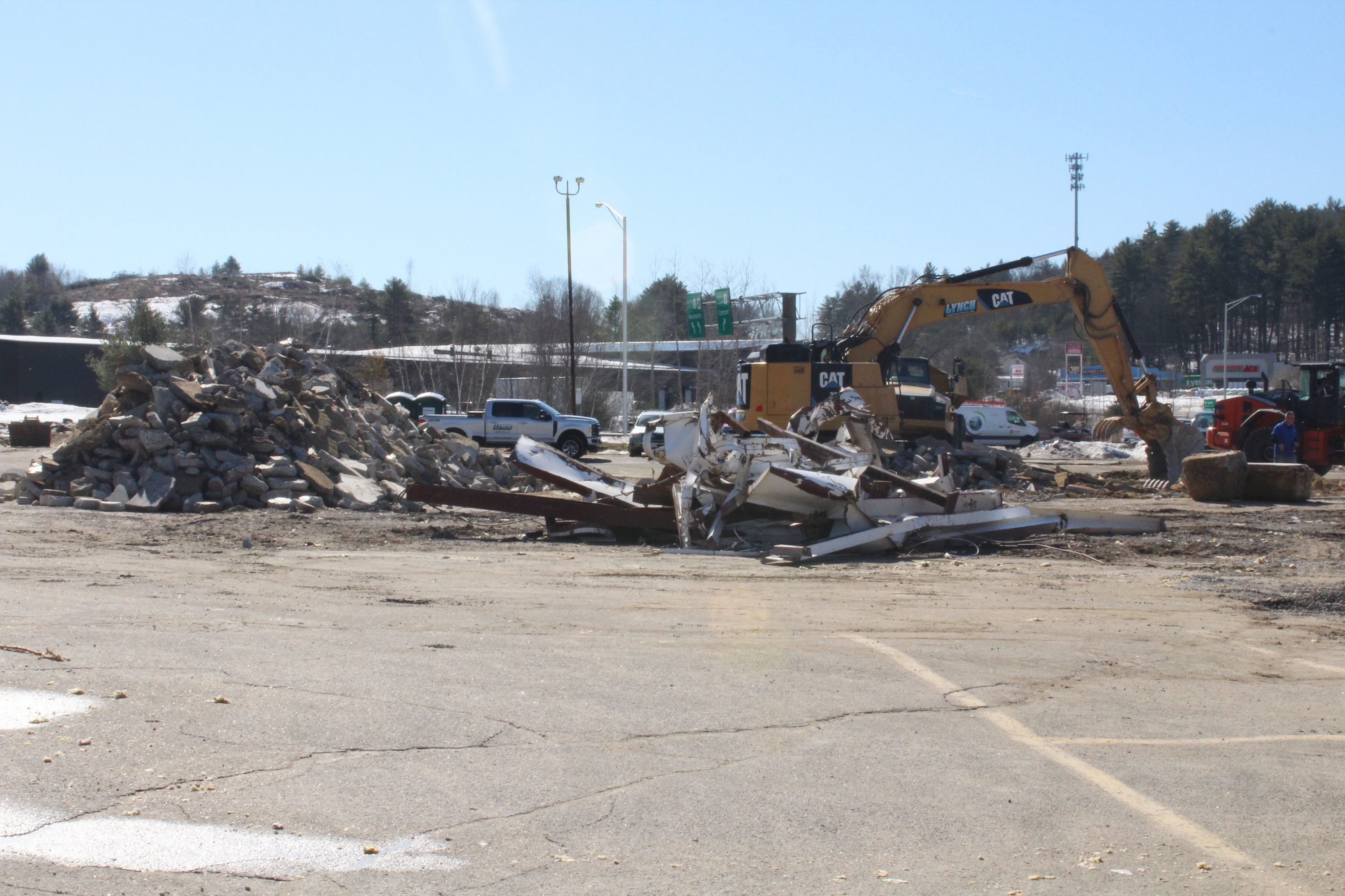 Aubuchon-demolition-1276-sm