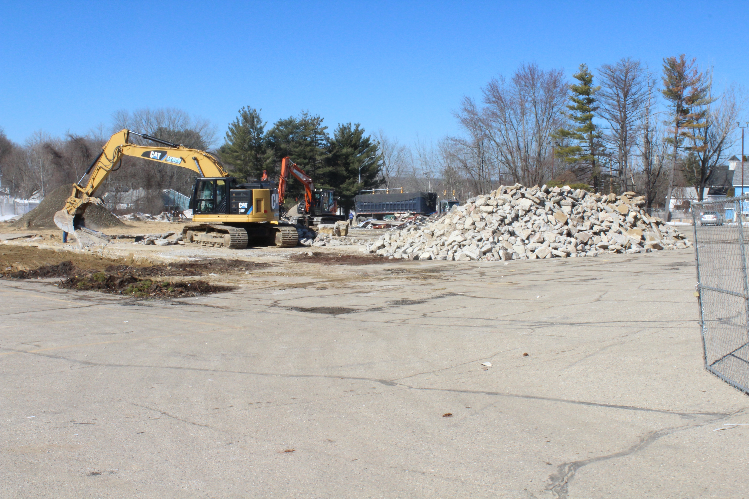 Aubuchon-demolition-1278-sm