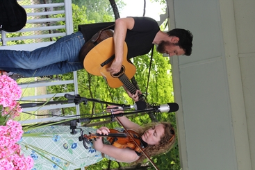 Green Heron Concert fiddle and guitar 0373